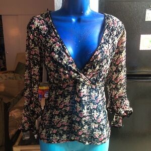 Vintage 90s Floral sheer v-neck blouse with 3/4 asymmetrical flare sleeves